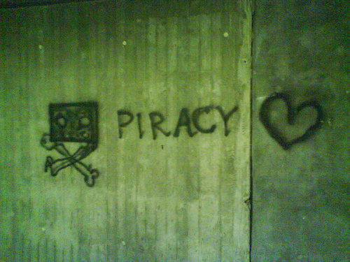 Piracy graffiti in Sweden (cc Thobias Vemmenby)